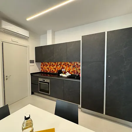 Piazza Guido Monaco Centro *